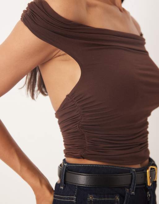 Kiss The Sky - Mørkebrun offshoulder-top med rynker, 2 af 4