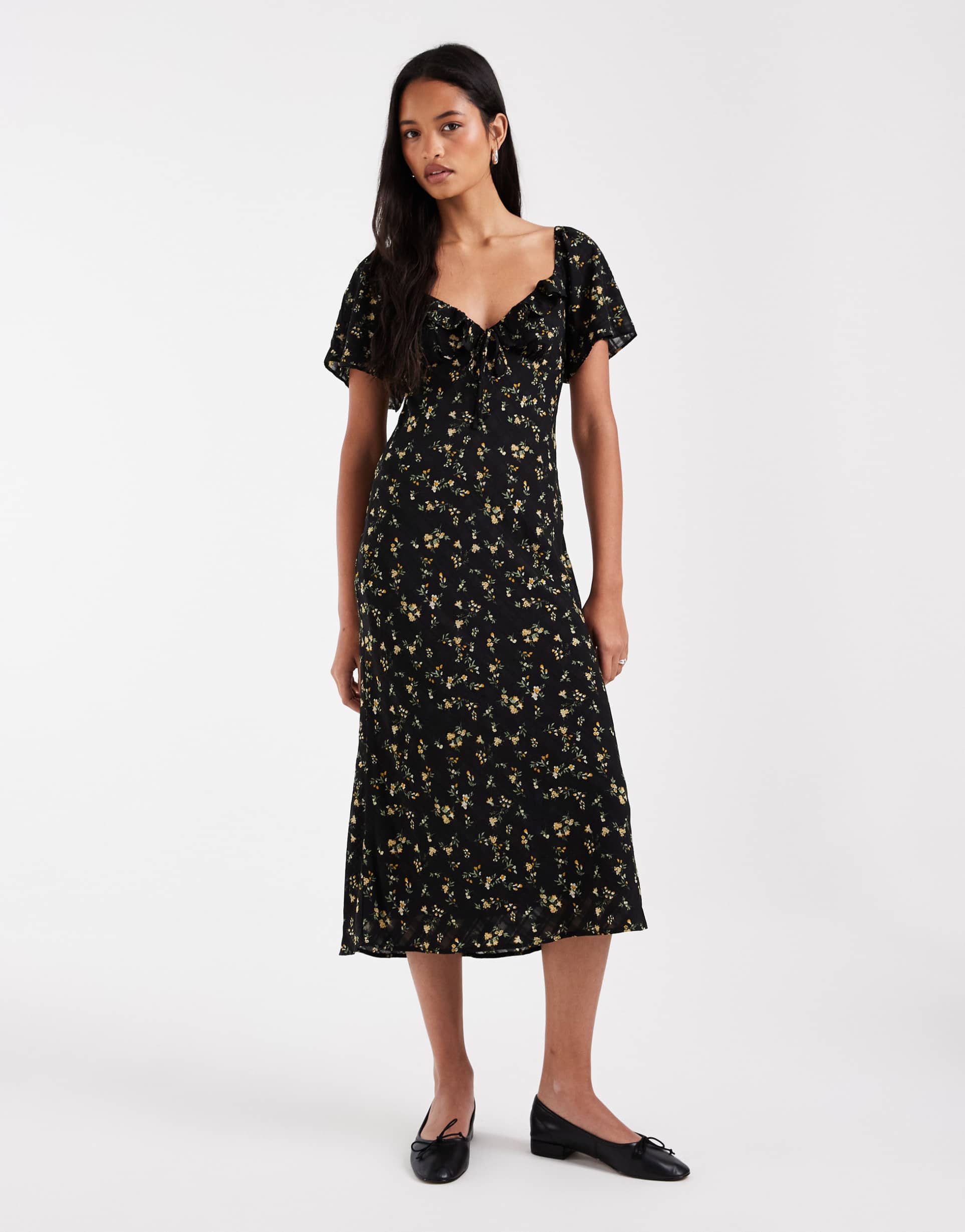 kiss the sky ruffle sleeve midi dress in black ditsy floral