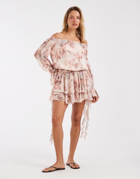 Kiss the Sky – Schulterfreies Boho-Minikleid in Rosa-Bunt mit asymmetrischen Rüschen - view 1