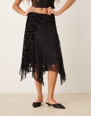 Kiss The Sky Spliced Laced Midaxi Skirt In Black