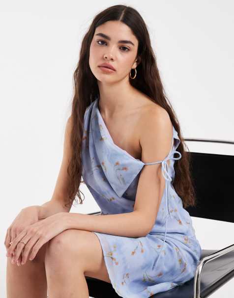 Kiss The Sky - Top asimmetrico in chiffon blu a fiori con laccetti laterali in coordinato - view 1
