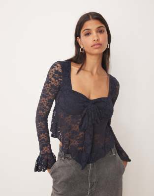 Kiss The Sky - Top en dentelle à manches ballon longues - Bleu marine