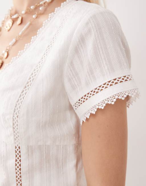 Kiss The Sky – Zoe – Vit, broderad topp med knäppning, 4 av 4