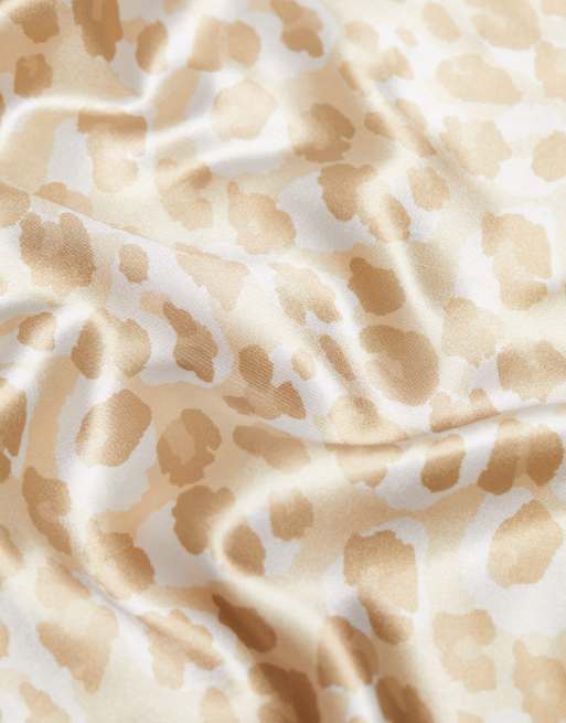Kitsch – Leopardmönstrat örngott i satin, 2 av 4