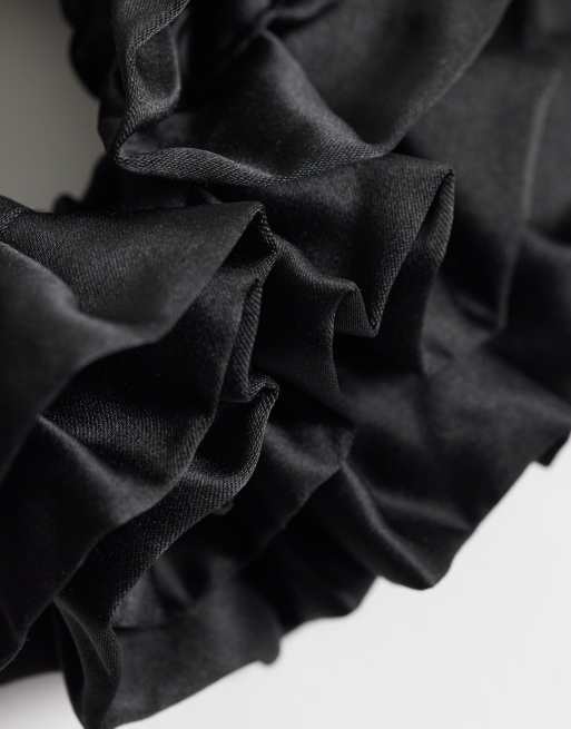 Kitsch Ruffle Scrunchie - Black, 2 of 3
