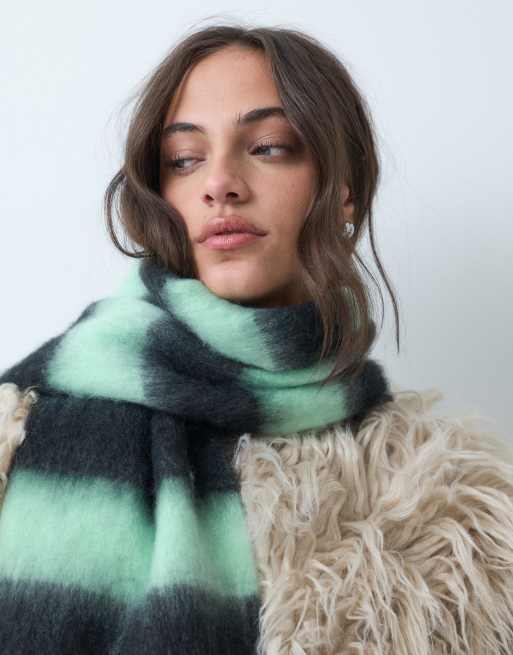 Kiwi & Co borstad scarf med ränder i marinblått och mint, 3 av 5