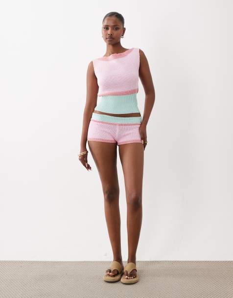 Kiwi & Co - Conjunto rosa y azul turquesa de pantalones cortos y top con escote Bardot y diseño color block de punto - view 1