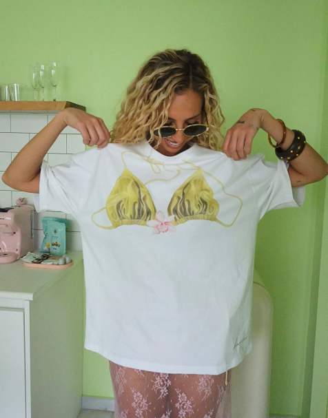 Kiwi & Co cotton bikini graphic oversized T-shirt in white - view 1