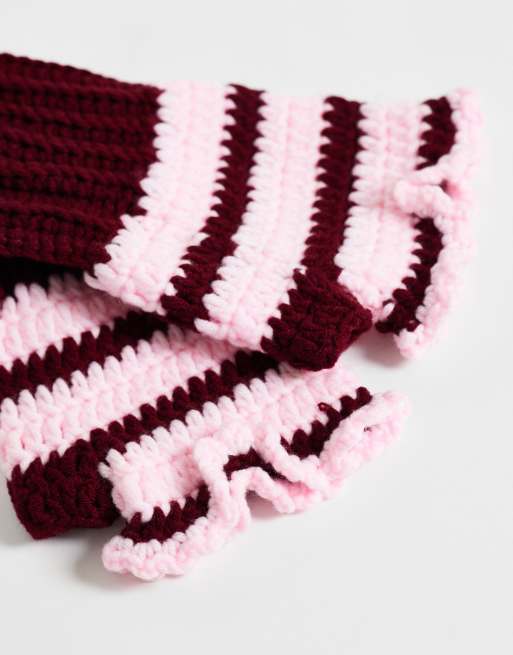Kiwi & Co crochet ruffle edge fingerless gloves in pink & burgundy, 2 of 3
