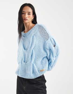 Kiwi & Co - Daydream - Lockerer, handgestrickter Feinstrick-Pullover in Blau mit Wollanteil und Mohair-Haptik