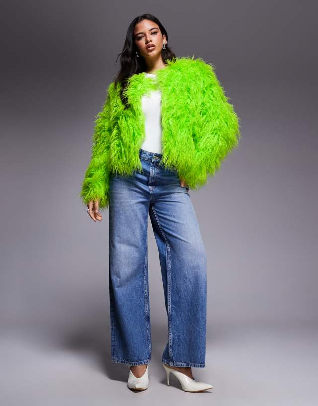 新品タグ付❣️ リョウ　Essential Jacket ユーカリプスグリーン Kiwi & Co Esme mongolian faux fur jacket in lime green | ASOS