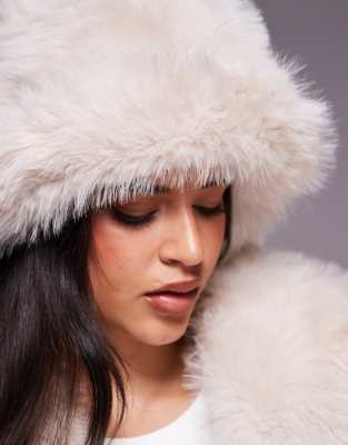 Kiwi & Co Fluffy Faux Fur Bucket Hat In White