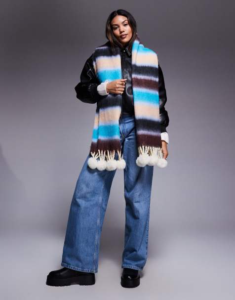 Kiwi & Co - Frostbite - Sciarpa spazzolata oversize blu e marrone a righe sfumate con pompon - view 1