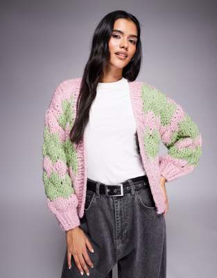 Kiwi & Co - Hugs & Kisses - Handgestrickte Strickjacke in Rosa und Limettengrün gestreift mit Ballonärmeln-Bunt