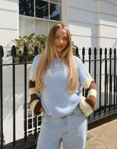 Kiwi & Co Kiss & Tell wool feel hand knitted contrast stripe sleeve relaxed jumper in blue - view 1