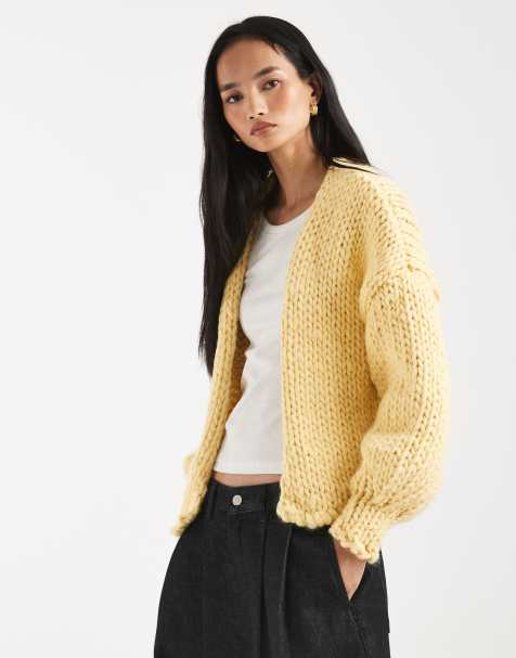 Kiwi & Co - Love Me Later - Cardigan lavorato a mano in maglia spessa misto lana color giallo con maniche a palloncino e spalle scese - view 1