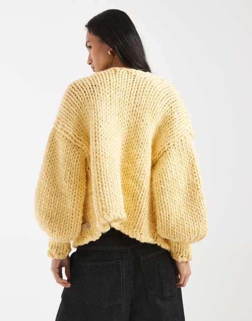 Kiwi & Co Love Me Later contains wool hand knit chunky knit