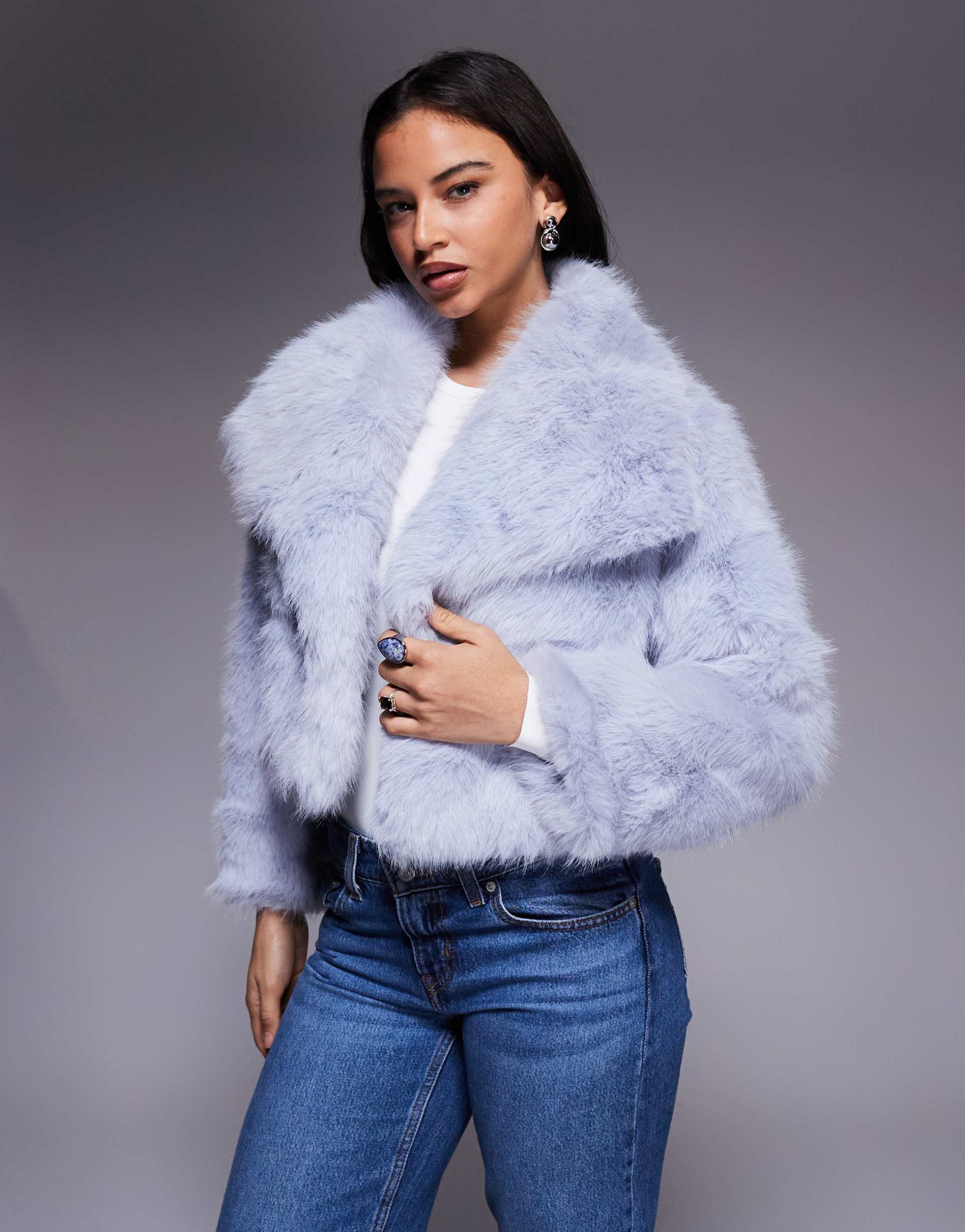 kiwi & co lyla faux fur oversized collar detail cropped jacket in ice blue