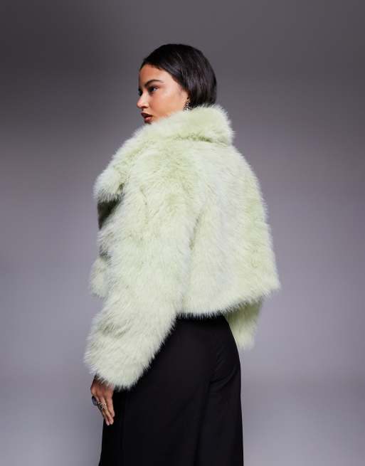 Kiwi & Co Lyla faux fur oversized collar detail cropped jacket in