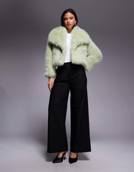 Kiwi & Co Lyla faux fur oversized collar detail cropped jacket in