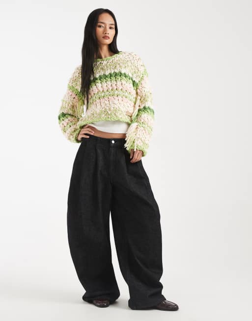 Kiwi & Co – Pixie – Handgestrickter Cropped-Pullover aus Grobstrick in Limettengrün und Rosa mit Wollanteil und Fransenärmeln, 4 von 5