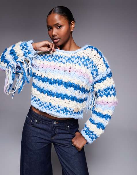 Kiwi & Co - Pixie - Met de hand grofgebreide cropped trui van wol met franjes aan de mouwen in blauwe strepen - view 1