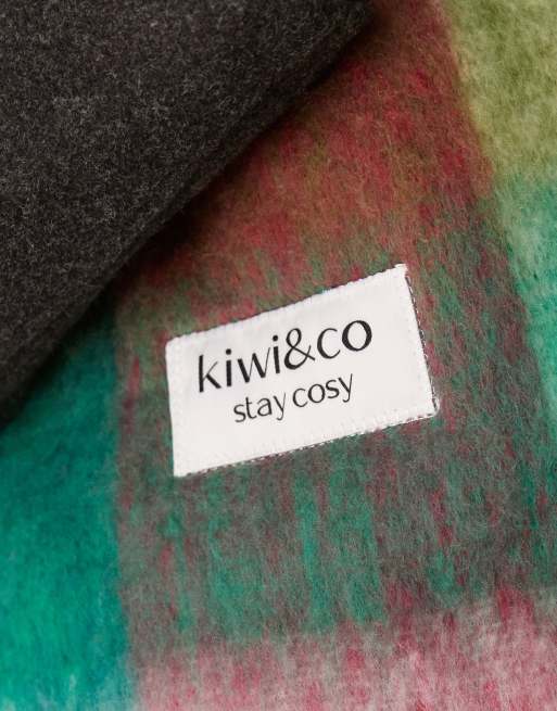 Kiwi & Co - Sugar Check - Geborstelde oversized sjaal met kwastjes en ruiten in multi, 2 van 3