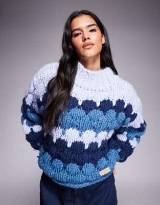 Kiwi & Co - Sweetheart - Handgestrickter Pullover in Blau gestreift mit Ballonärmeln und grobem Noppenmuster
