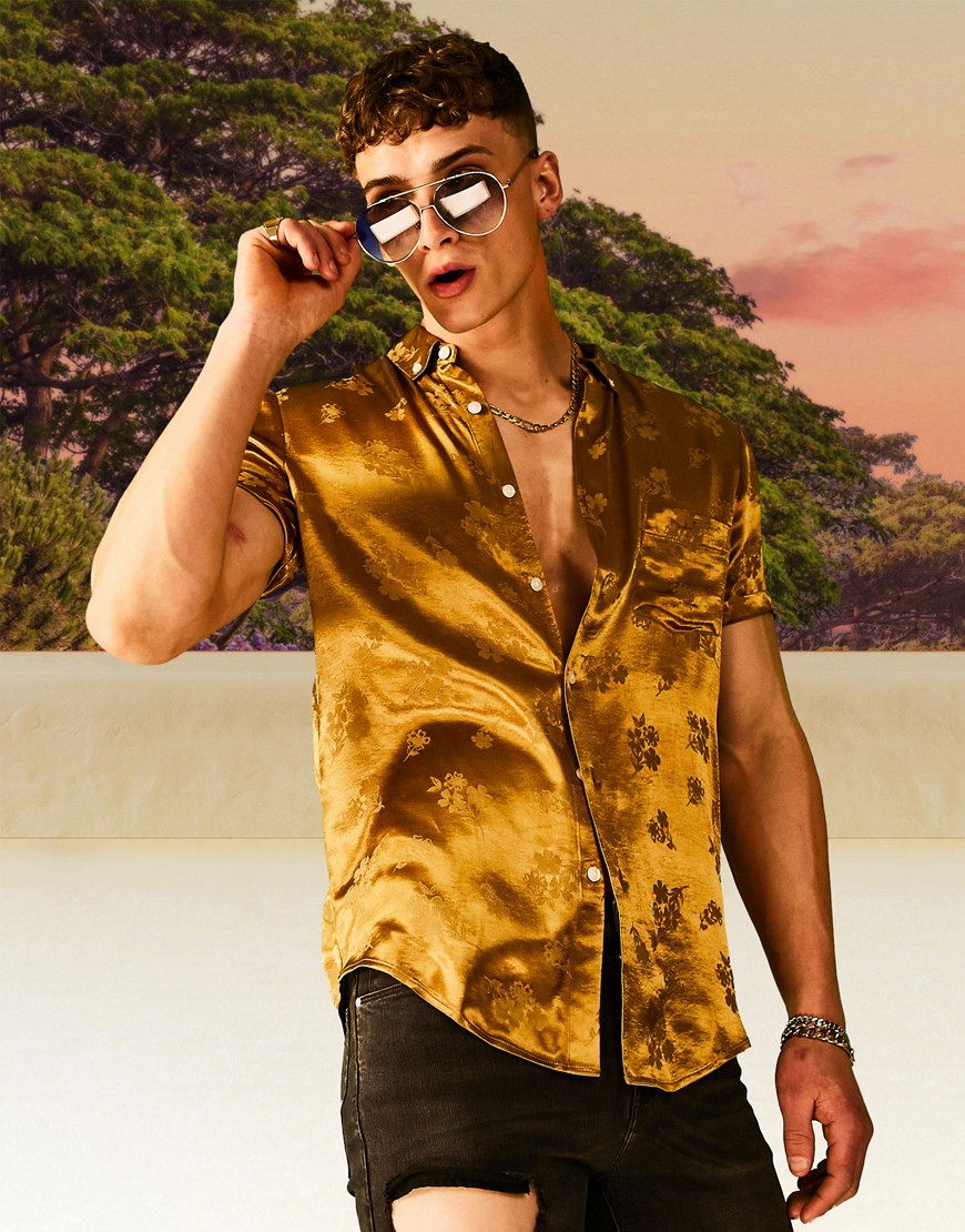 фото Классическая жаккардовая рубашка с цветочным узором бронзового цвета asos design-коричневый цвет