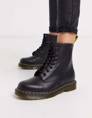 фото Классические ботинки с 8 парами люверсов dr martens smooth 1460-черный