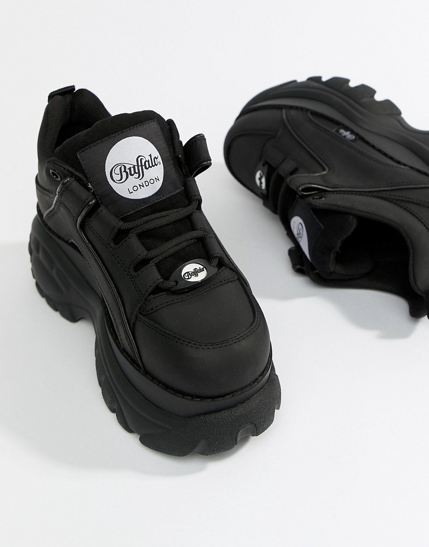 фото Классические черные низкие кроссовки на платформе buffalo-черный