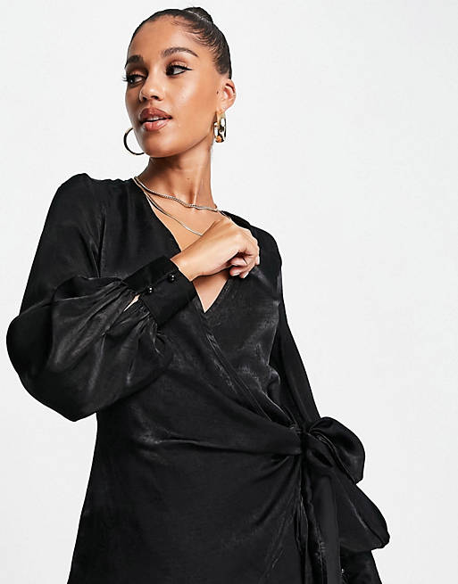  Shirts & Blouses/Koco & K volume sleeve wrap detail top in black 