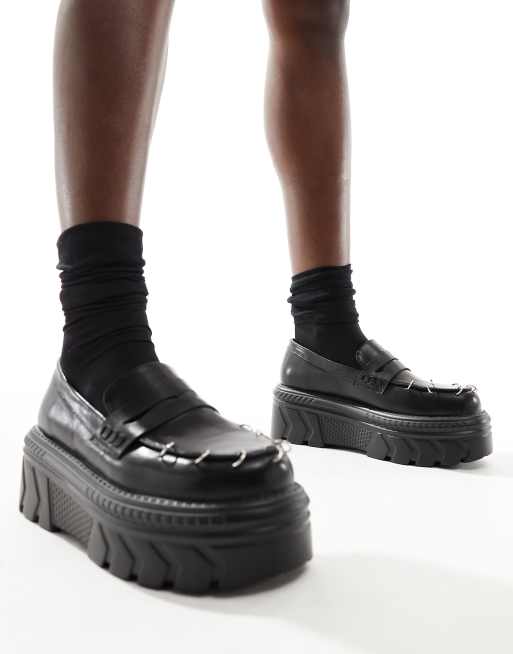 Koi - Esgar - Punk loafers met dikke zool in zwart 