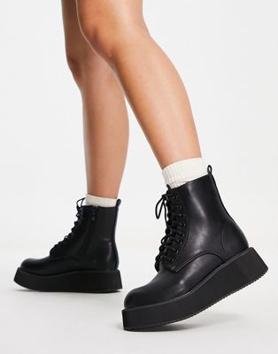 Koi low ankle lace up boots in black