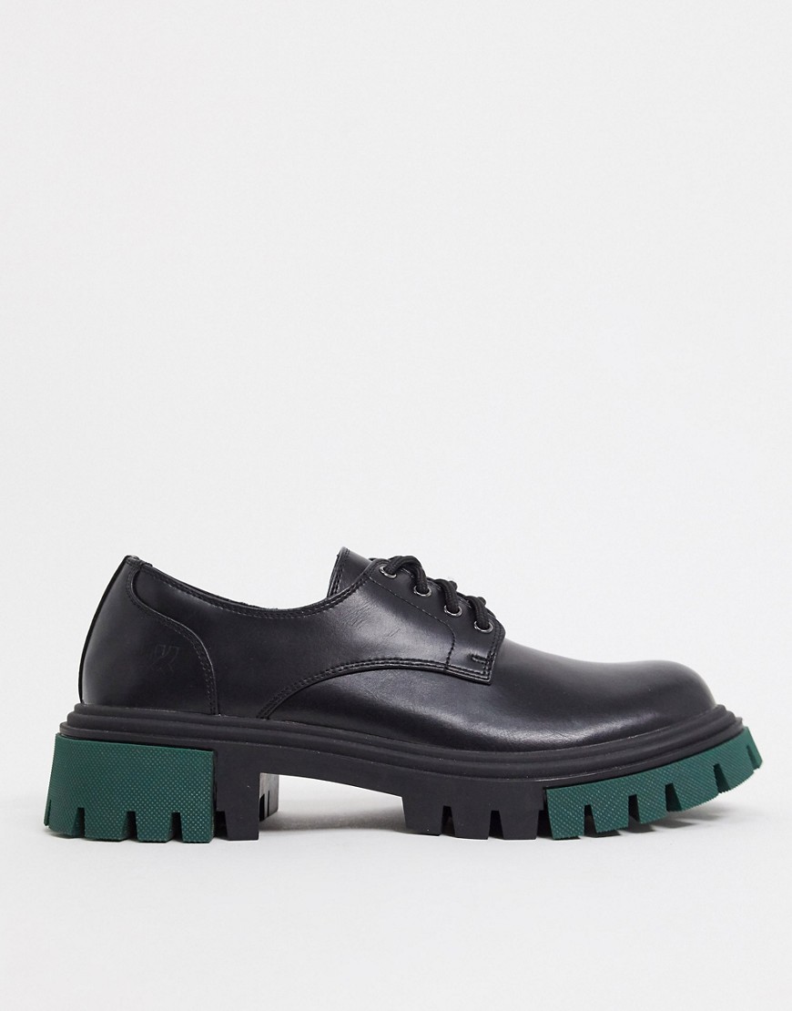 Koi Footwear – Svarta och gröna brogueskor med tjock sula