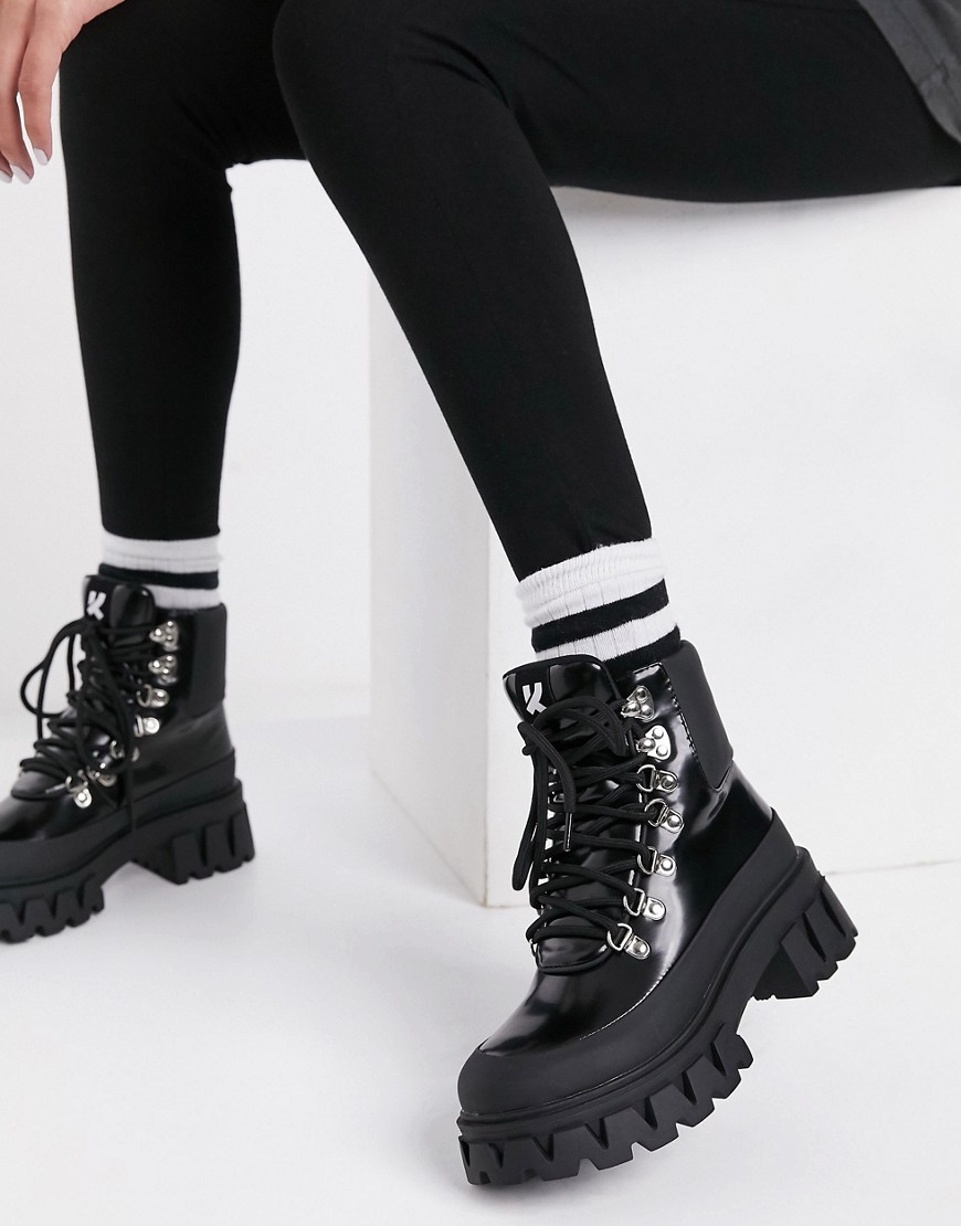 Koi Footwear - Syndrome - Sorte veganske vandrestøvler i chunky design
