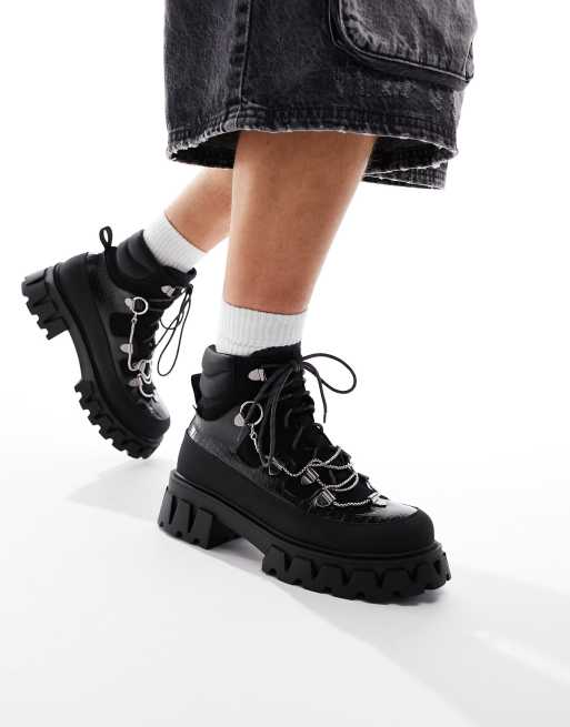 Lace up clearance walking boots