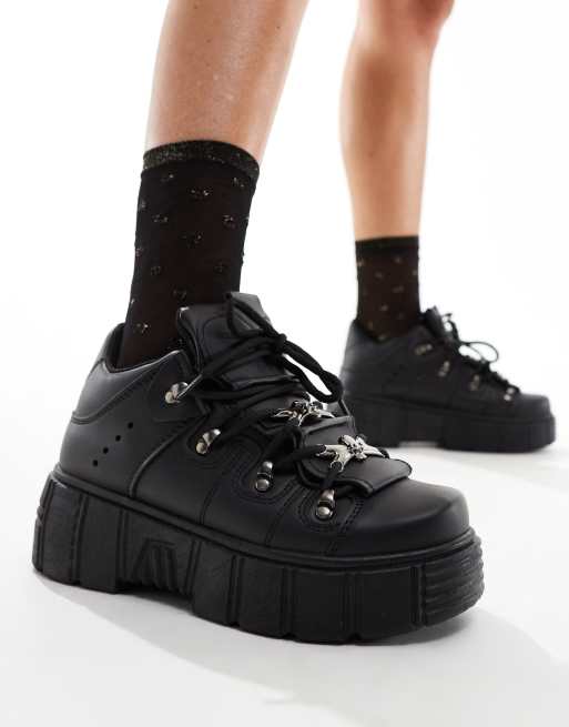 Koi Rimo Sneakers met plateauzool in zwart ASOS