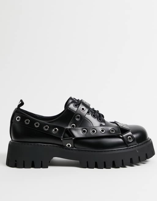 KOI - Veterschoenen met dikke zool en halsterbandjes in zwart - BLACK