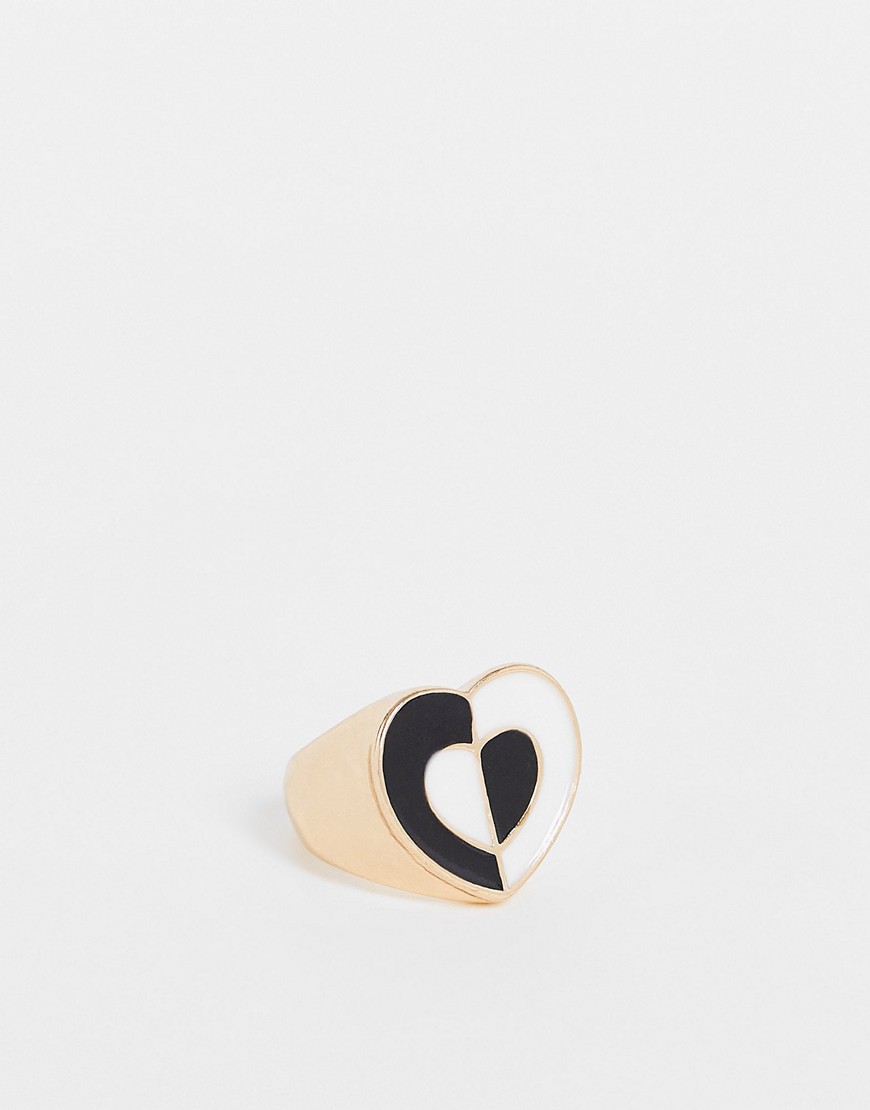 фото Кольцо черно-белым с сердечком с покрытием эмалью vintage supply-золотистый