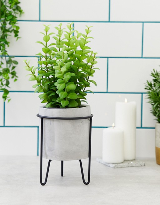 Koopmans concrete flower pot with stand