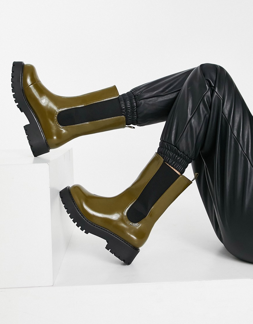 фото Коричневые ботинки из искусственной кожи на массивной подошве monki maddie-коричневый цвет