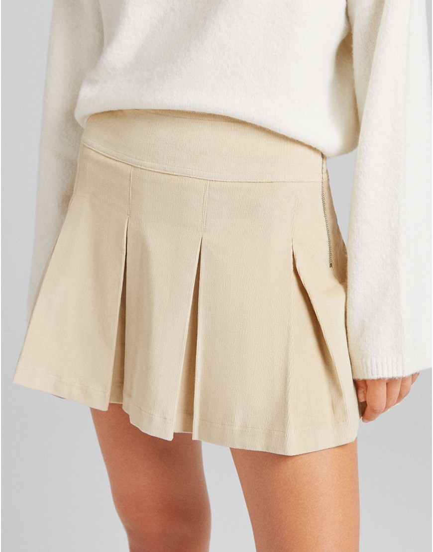 Короткая расклешенная юбка из бежевого вельвета Bershka-Светло-бежевый цвет