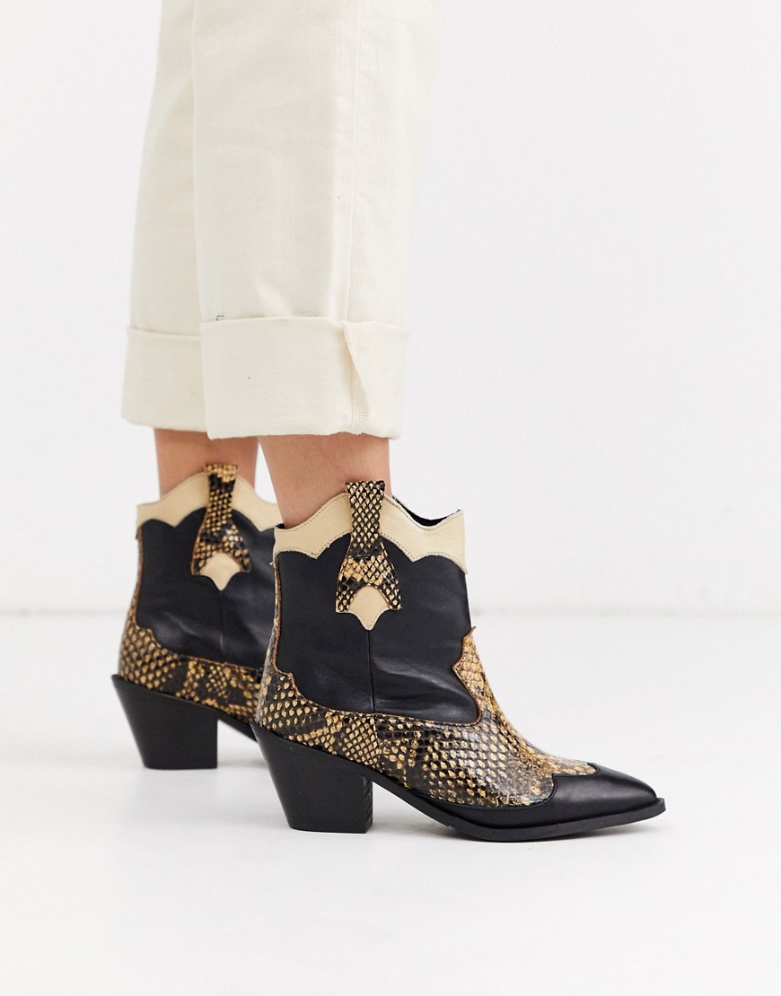 фото Ковбойские ботинки со змеиным рисунком selected femme-черный