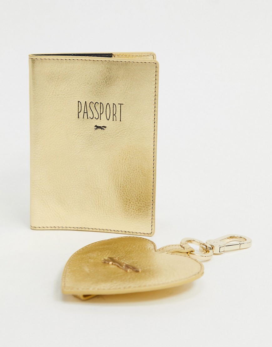 фото Кожаная обложка для паспорта металлик и брелок в форме сердца paul costelloe-золотой