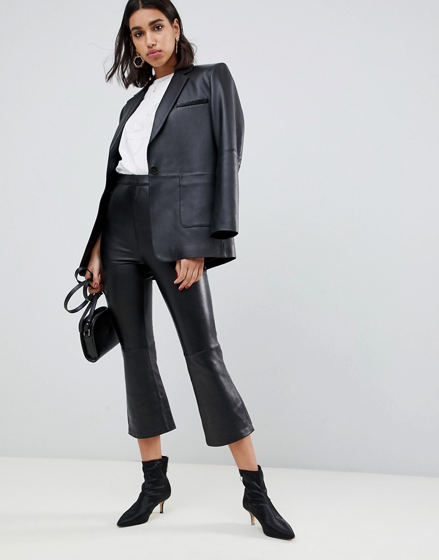 фото Кожаные расклешенные брюки премиум-качества asos design-черный
