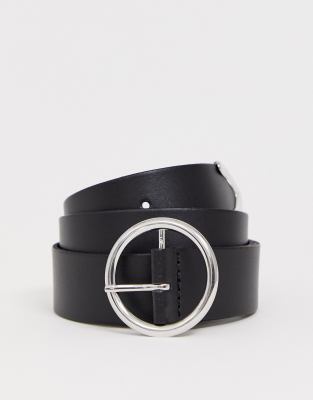 Кожаный ремень для джинсов с круглой пряжкой ASOS DESIGN-Черный цвет