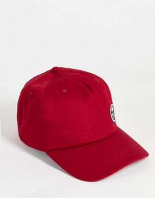 фото Красная кепка с логотипом sergio tacchini-красный