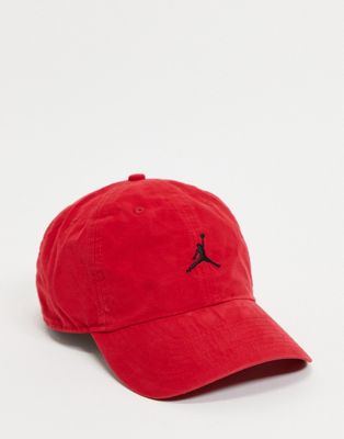 фото Красная кепка с логотипом в виде баскетболиста nike jordan h86-красный