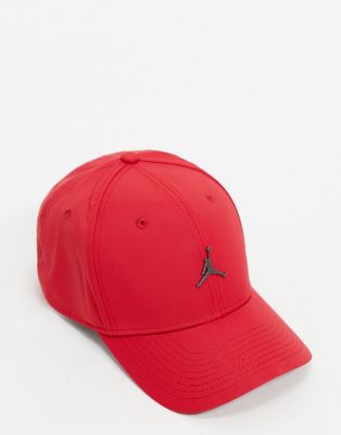 фото Красная кепка с металлическим логотипом-баскетболистом nike jordan-красный